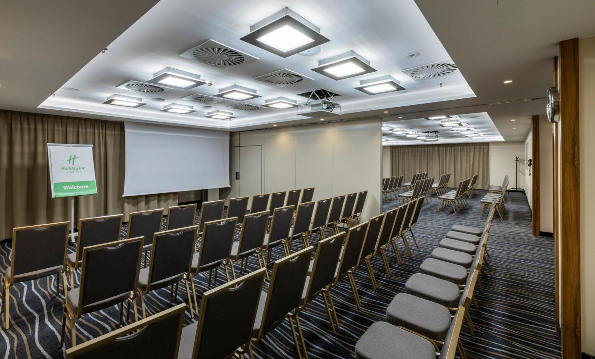 Holiday Inn Lodz By Ihg Bagian luar foto